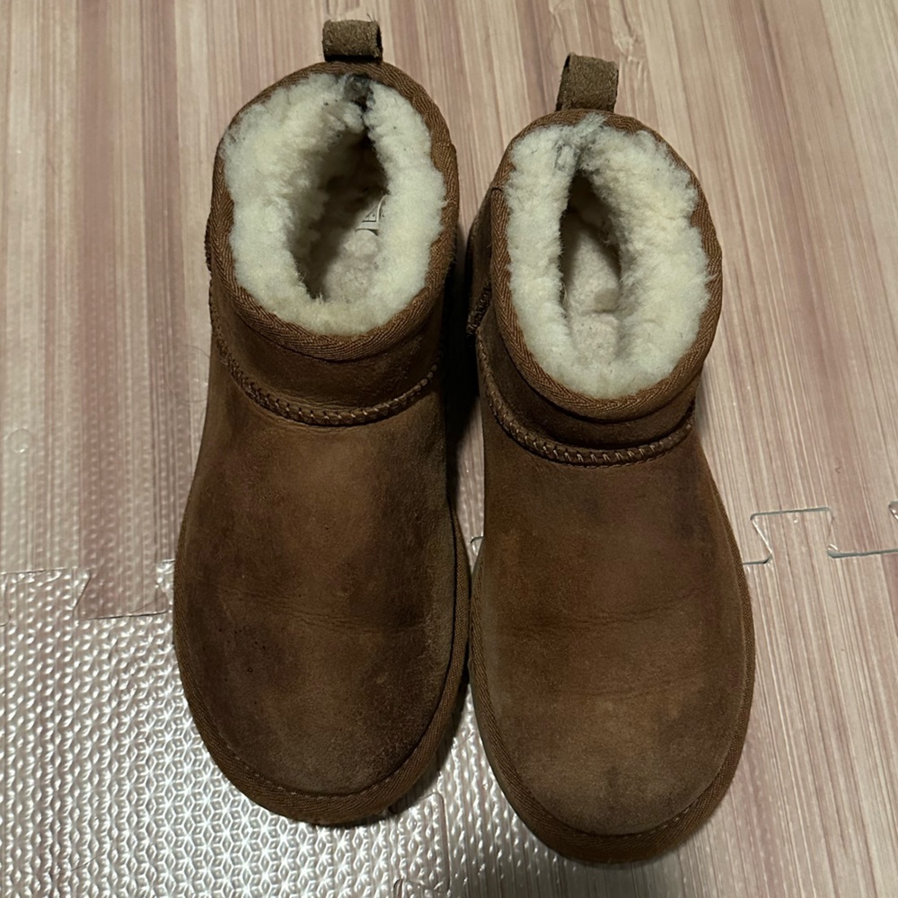 UGG Classic Ultra Mini